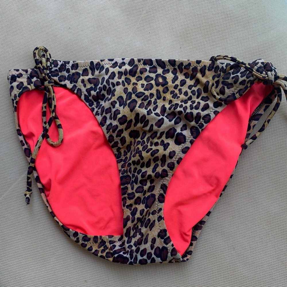 Victoria’s Secret Animal Print bikini bottoms Size Medium